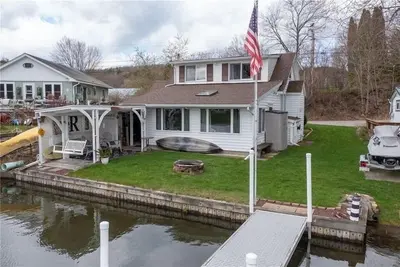 Image de Charming 2-bedroom cottage on Loon Lake