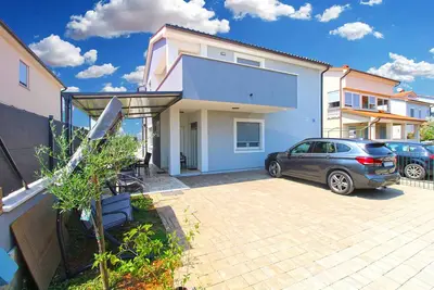 Image de Maison de vacances meublé moderne avec jardin et barbecue