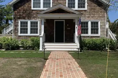 Image de Eh Village 2br Apt Walk to Beach, Shops, & Restaurants!