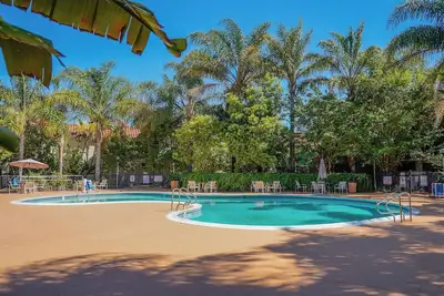 Image de Hotel with 150+ rooms less than 2 miles from the San Jose International Airport