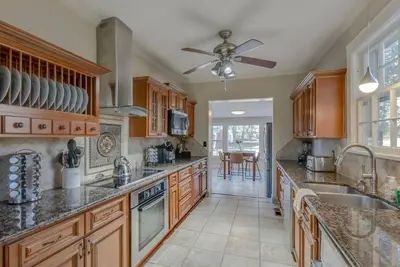 Image de Charmed Manor - 5mi to Dt, Opry & Airport