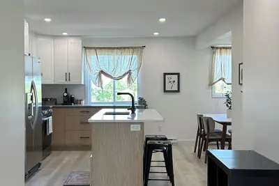 Image de Jolie et spacieux appartement 2 chambres fraîchement rénové et bien situé à Hull