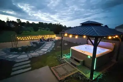 Image de Beachfront Oasis | Hot Tub + Fire Pit + Playground near Bellingham & Vancouver |