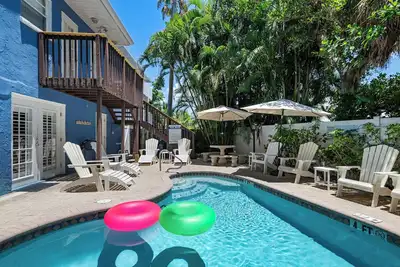Image de Quickly Booking for Summer & Fall! Ami Condo W/Pool, Walk to Beach & Bridge St