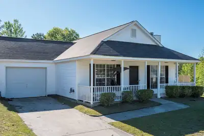 Image de Modern 3ba w/ Stunning Amenities