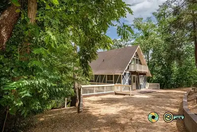 Image de Pine Ridge Retreat - walk to ski slopes!