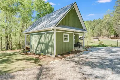 Image de Rainyville - Emerald: Charming cottage with loft in Walhalla, South Carolina