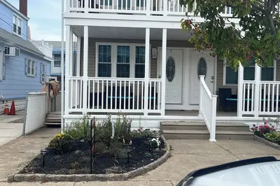 Image de Coastal Getaway at Wildwood Beach 2 Bedroom, 1 Full Bath on Beach Block