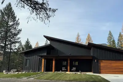 Image de Mountain Modern River Retreat one mile from Glacier Park & 30 mi from Whitefish!