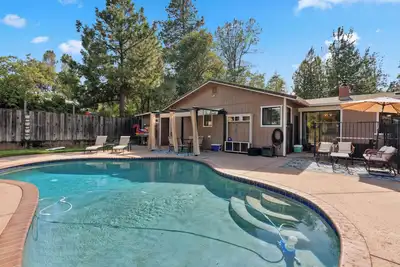 Image de Montana Grove - Pool / Game Room / Boat Parking / Space for large groups