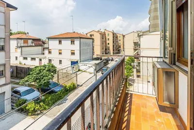 Image de Cozy Apartment near Venice with Balcony!