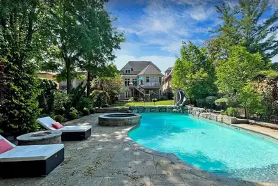 Image de Custom Built Home in Richmond Hill