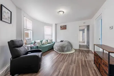 Image de 3br Unit | Near Subway & Top Attractions