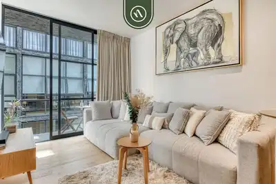 Image de Centric 2 Br Condo - Gym - Open Air Cinema