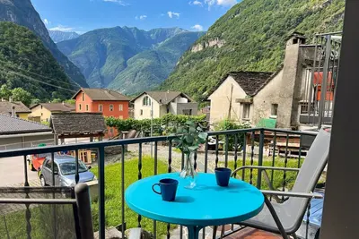 Image de Maison de vacances Cavergno pour 1 - 4 personnes avec 3 chambres à coucher - Maison de vacances