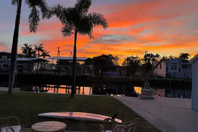 Image de Charming waterfront home in Saint James City on Main Canal