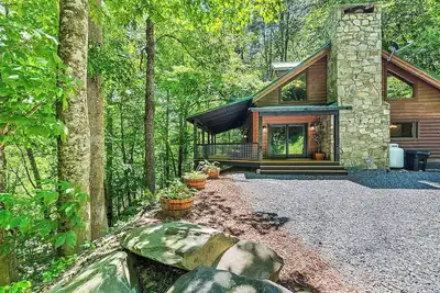 Image de Perfect Getaway Surrounded by Nature in Maggie Valley Nc!