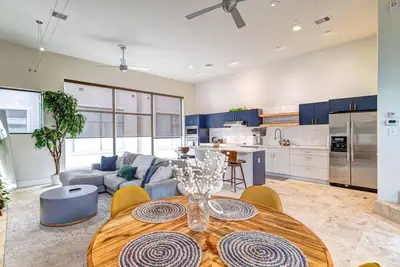 Image de Central home on the Bayou