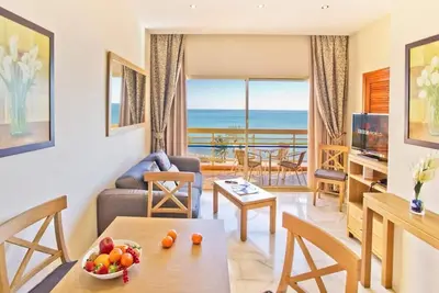 Image de Apartahotel 4 Estrellas, en Sunset Beach Vistas al Mar. 7 Planta. 30 M2. cap 4 per