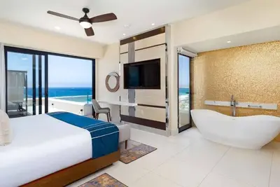 Image de New Year Luxury 2br3ba Suite Villa La Valencia in Los Cabos