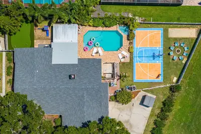 Image de A dream vacation home, minutes from the beach with activities for everyone!