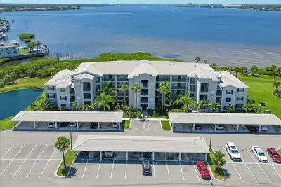 Image de Stunning 3 beds 2 bath Tidewater condo