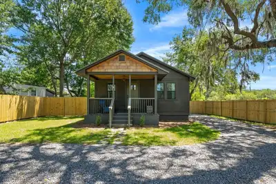 Image de 3 Bedroom - Close to Firefly & Park Circle!