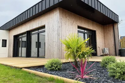 Image de Belle Maison plain pied contemporaine en ossature bois à 300 m des plages