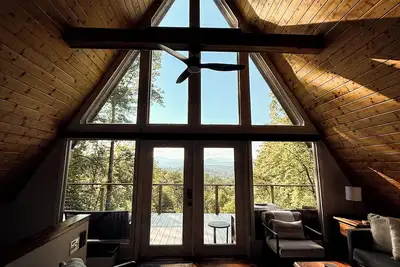 Franklin A-Frame with Hot Tub and Mountain Views