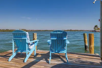 Image de Spacious 4bdrm Waterfront House with Boat