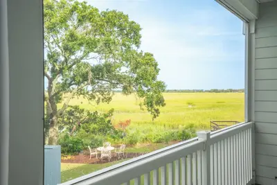 Image de Marshwinds 2c! Marsh Views, Screen Porch, Short Distance to Beach