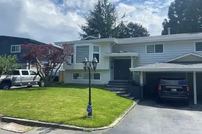 Image de Maple Ridge W. Central /3 rooms 3 queen 1 sofa bed