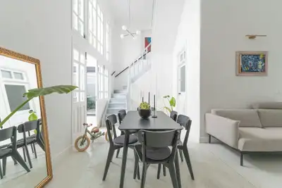 Image de 1924 Gemini House | Jacuzzi, Indoor Garden, Rooftop