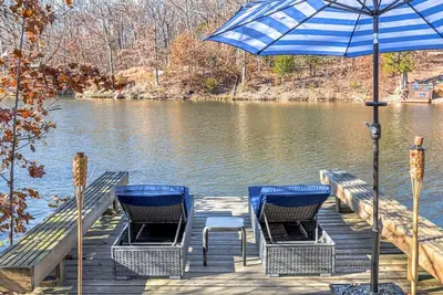 Image de Cardinal Lake Front w/ Private Dock by StayLage