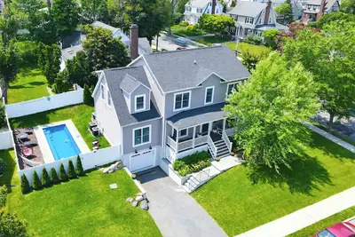 Image de The All Seasons Oasis! Entire home/Pool is Open Thru Sept!
