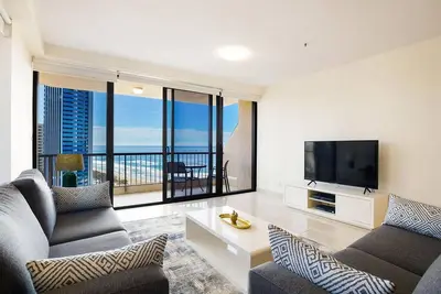 Image de Immaculately Presented Apartment on the 18th Floor!