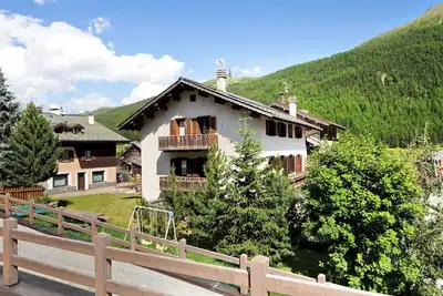 Appartement \"Appartamento Edelweiss\" avec vue sur les montagnes, jardin partagé et Wi-Fi