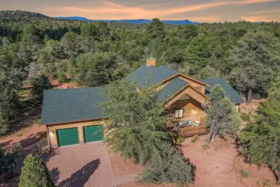 Image de Big Buck Lodge: 2 Acre Secluded Escape to Luxury and Nature in Payson