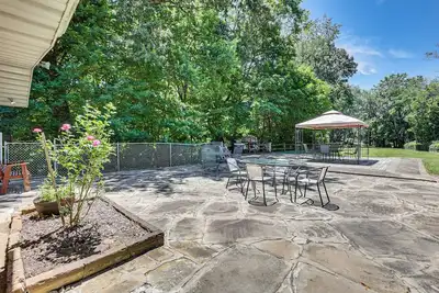 Image de Peaceful Coshocton Home w\/ Grills & Spacious Yard