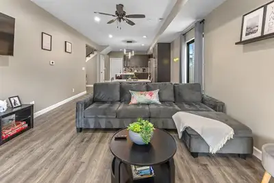 Image de Dt Modern 4br w Bbq and more