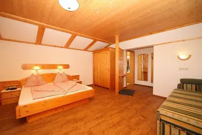 Image de Apartment Sarah - Landhaus Steiner