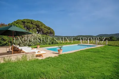 Image de Maison de charme avec piscine idéalement située entre Ramatuelle Saint-Tropez
