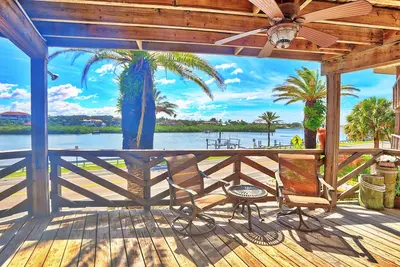 Image de ☀️Beach Access On Grounds 🌊Intracoastal Waterway Views 🏡Cypress And Sun B4