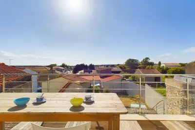 Image de Maison pour 12  - 5min de la plage des Dunes