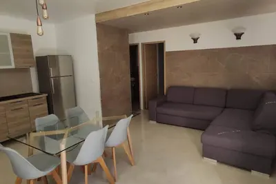 Image de Apt avec gde terrasse sur pinède de 2Ha avec piscine à Argeles sur mer