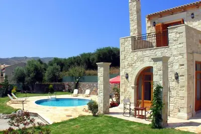 Image de Hill Top House with Pool & Scenic Views