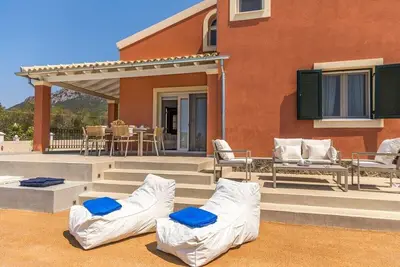 Image de Eco-Friendly Villa with Private Pool and Bungalow
