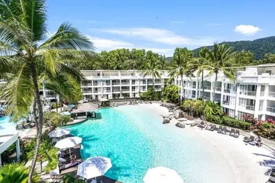 Image de Beach Club - Luxury Penthouse in Peppers Beach Club | Rooftop Terrace, Jacuzzi & Stunning Views
