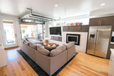 Image de Upscale Townhome in SloHi, Minutes From Downtown, 4br, Kid Friendly