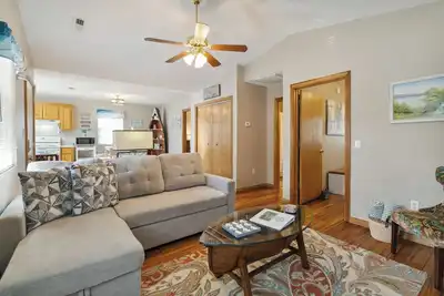 Image de Welcome to “The Love Shack” – Your Perfect Charming Getaway!